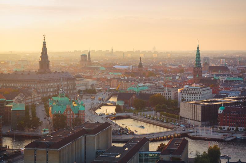 Ein Panoramablick auf das Zentrum von Kopenhagen im Familienurlaub Dänemark