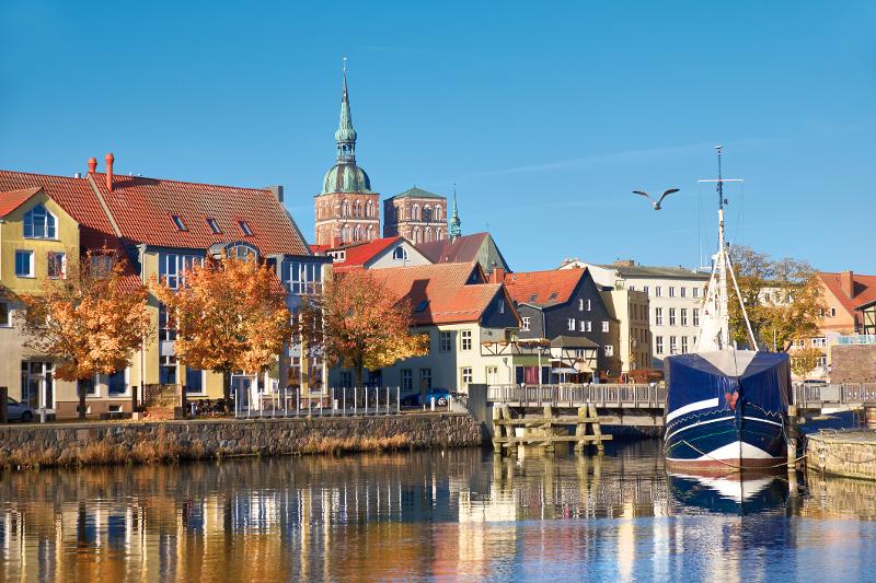 Ansicht der Altstadt von Stralsund im Familienurlaub Mecklenburg-Vorpommern