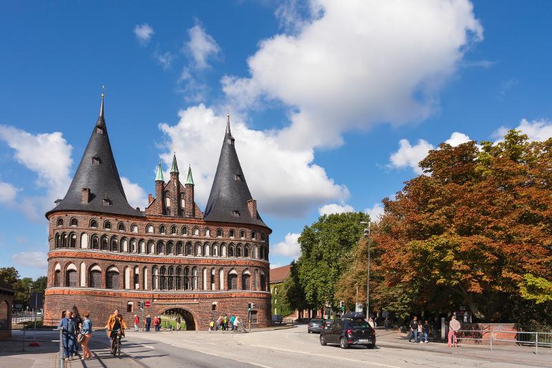  Das Holsentor im Familienurlaub Schleswig-Holstein