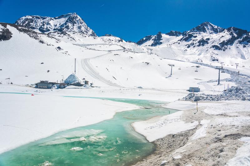 Bergstation im Stubaital im Skiurlaub Österreich mit Kindern