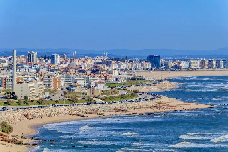 Meer, Strand und Stadt im Familienurlaub Portugal