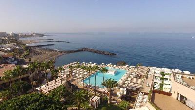 Hotelanlage auf einem Plateau direkt am Meer im Familienurlaub Teneriffa