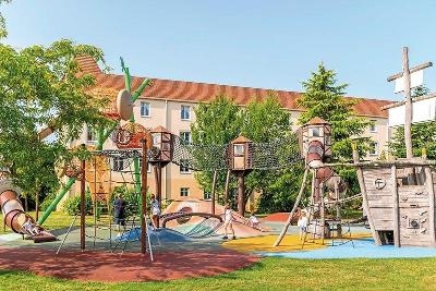 Großer Abenteuerspielplatz im Familienurlaub Frankreich