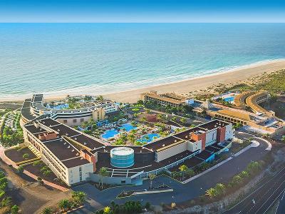 Großer Hotelkomplex direkt am Meer im Familienurlaub Fuerteventura