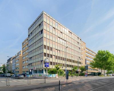 Hotelgebäude im Familienurlaub Deutschland 