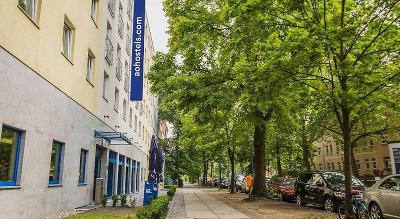 Eingangsbereich des Hotels im Familienurlaub Berlin