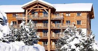 Die holzfarbige Residence im Familienurlaub Frankreich 