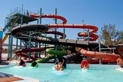 Die Wasserrutschen für den ultimativen Familienurlaub Spanien