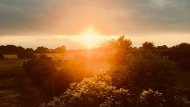 Sonnenaufgang in Deutschland. Lerne in diesem Artikel mehr über 10 Geheimtipps Familienurlaub Deutschland kennen