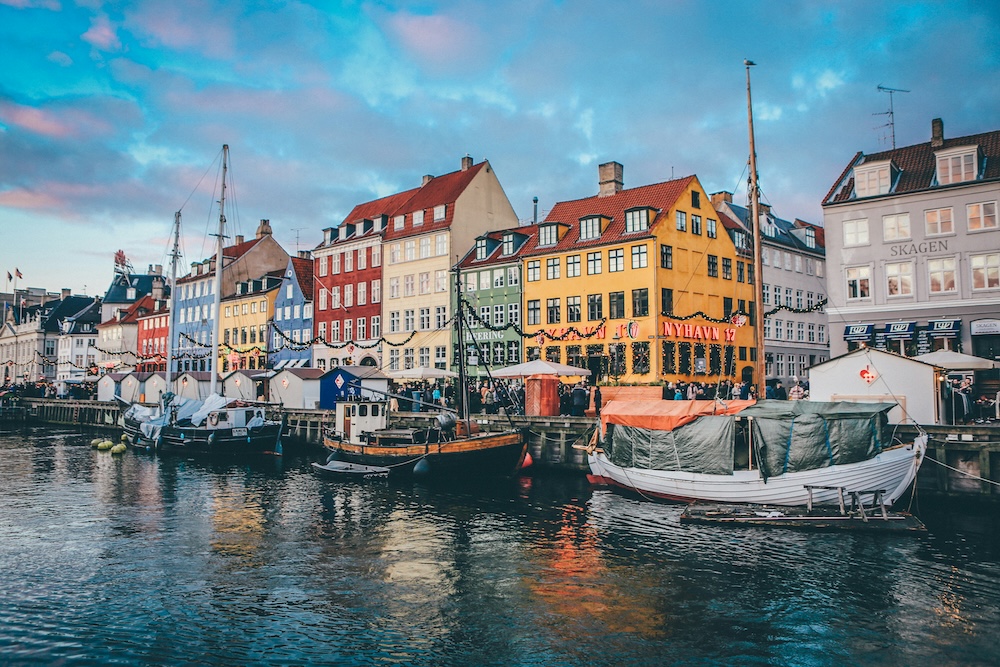 Der bekannteste Hafen eurer Urlaubsziele mit Kindern Europa: Nyhavn in Dänemark
